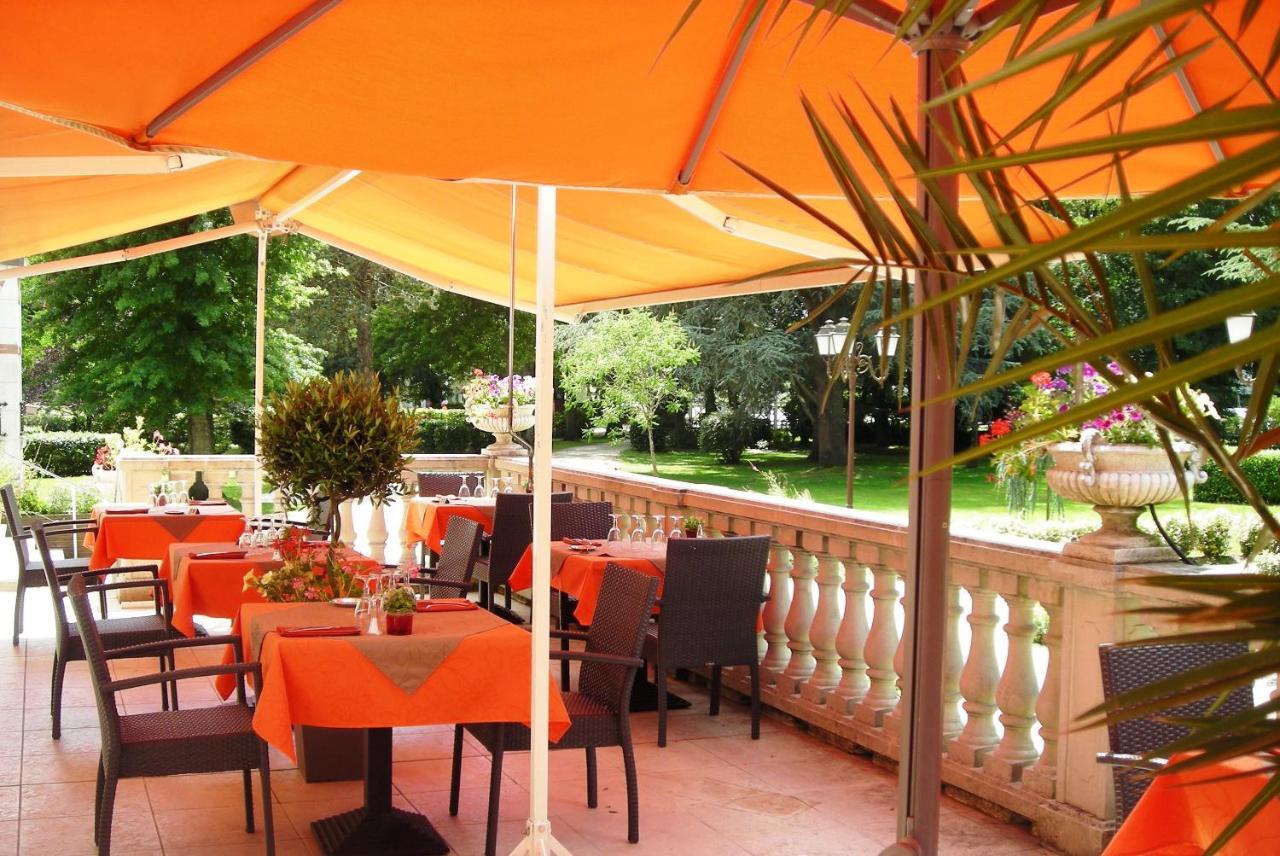 Logis Hotel Restaurant Le Parc Salbris Exteriér fotografie